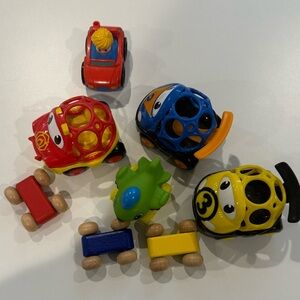 3/$20 Baby / toddler vehicle toy lot oball go grippers